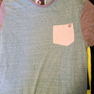 Volcom t shirt
